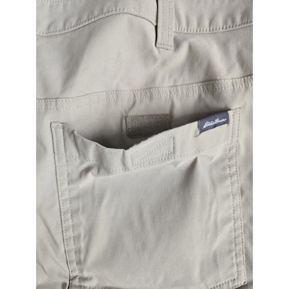 Eddie Bauer Men's Size 42 Tan‎ Beige Activewear Outdoors Zip Pocket Cargo Shorts